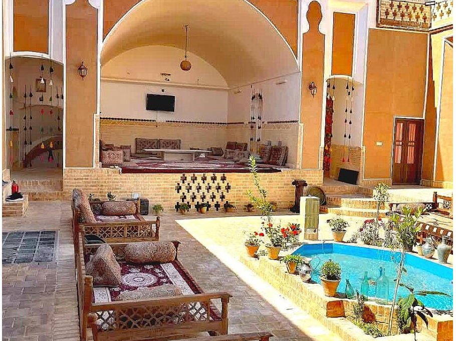 حیاط حیاط