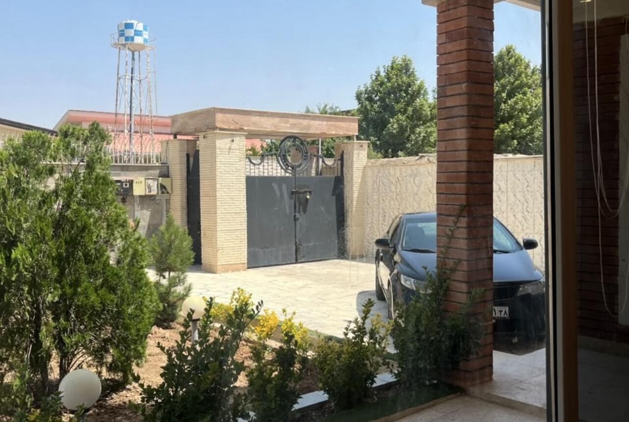 حیاط
