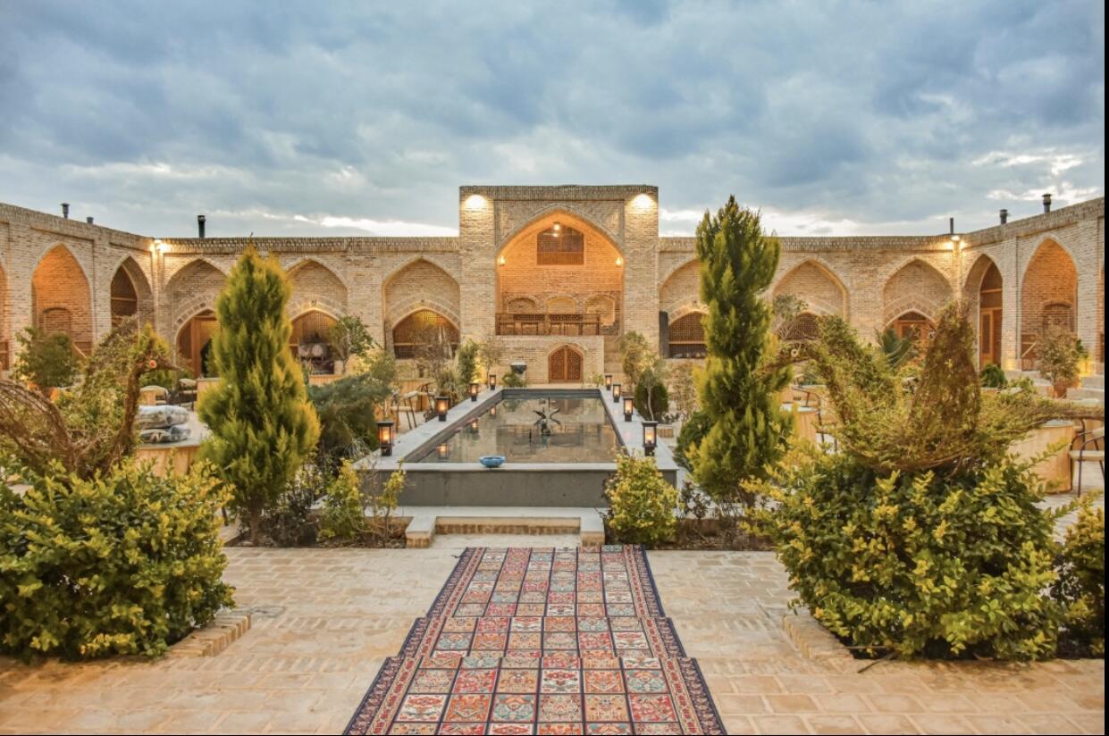 حیاط حیاط