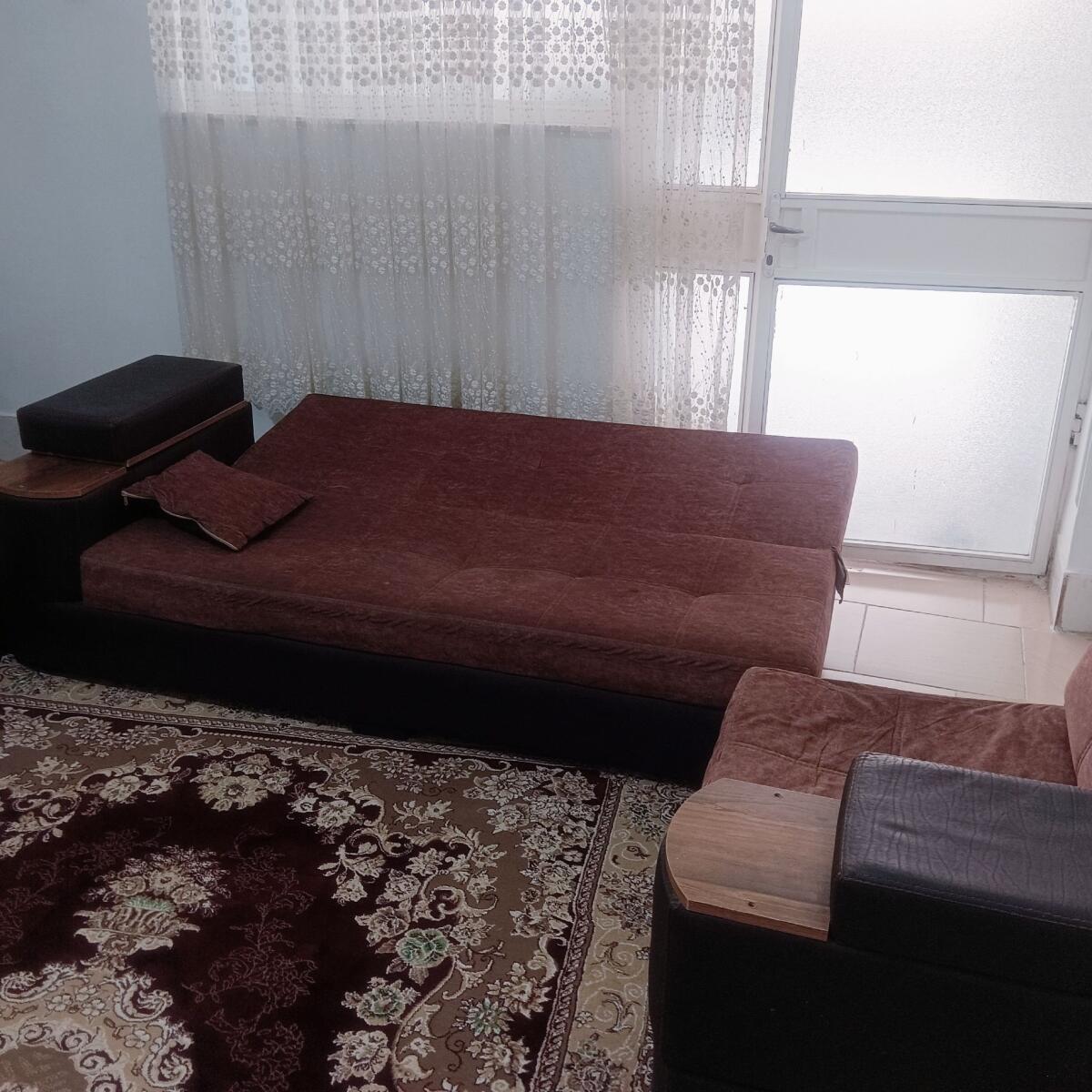 پذیرایی در حالت مبلمان تختخواب شو