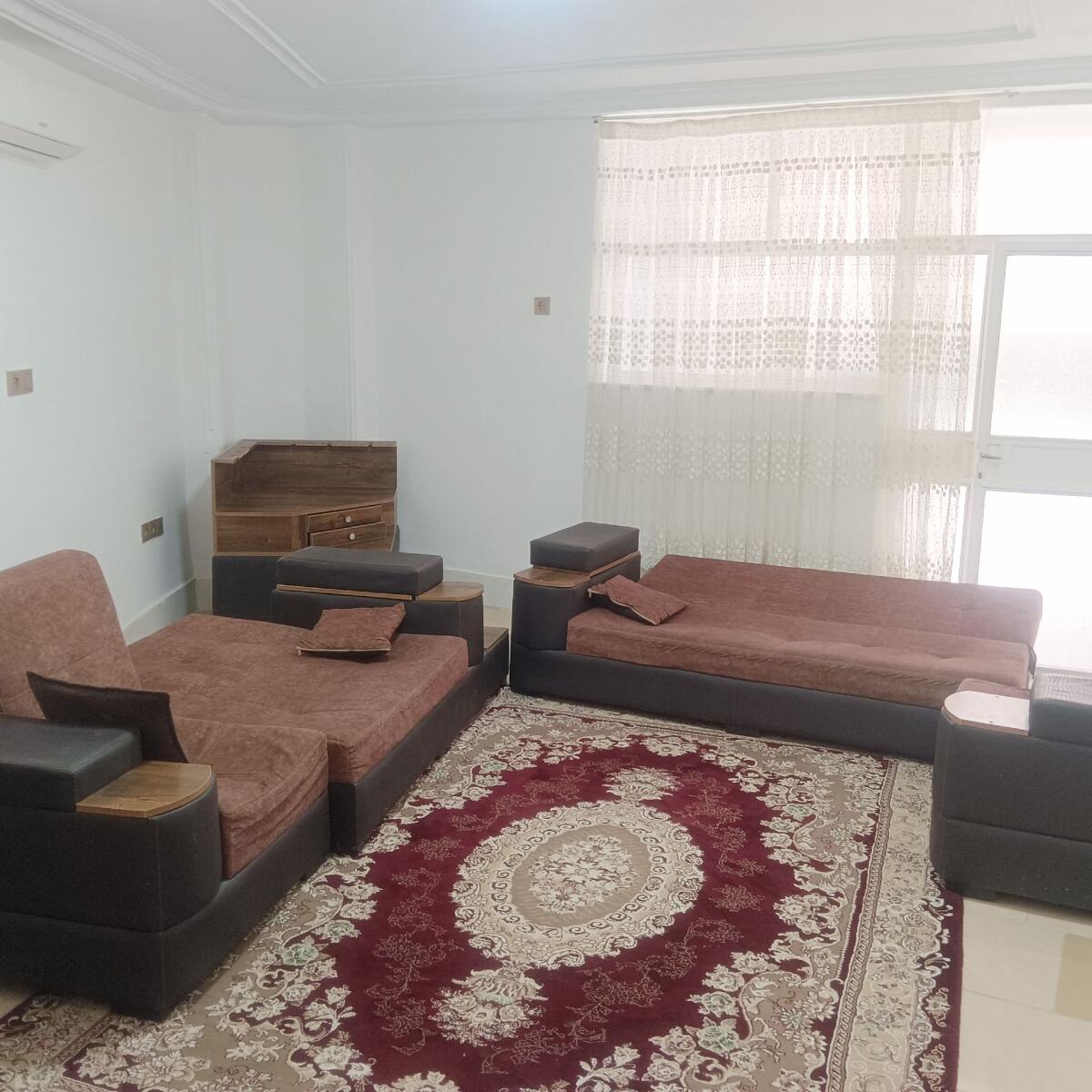 پذیرایی در حالت مبلمان تختخواب شو