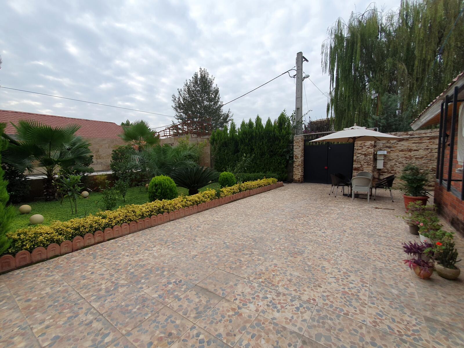 حیاط حیاط