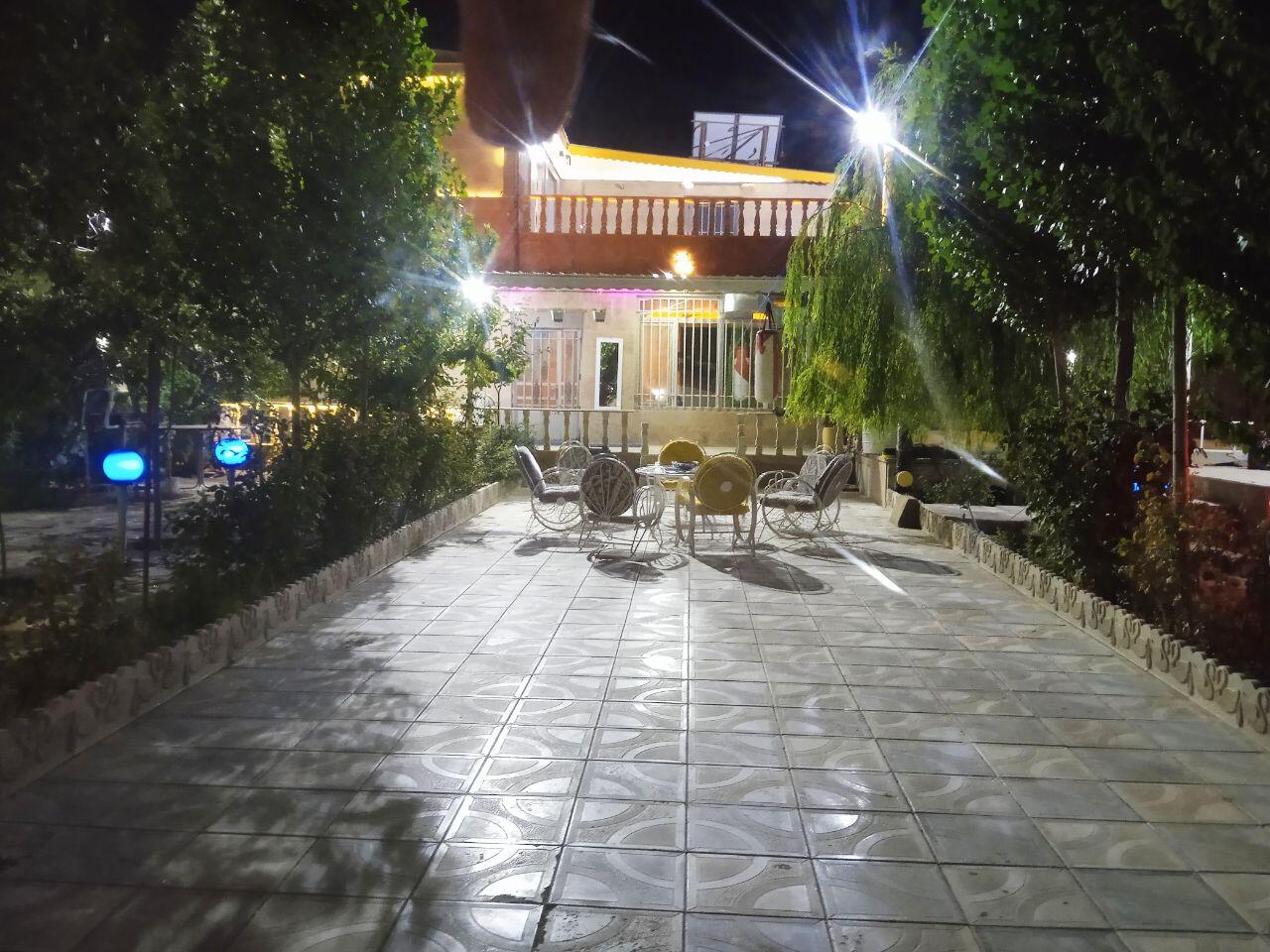 حیاط حیاط