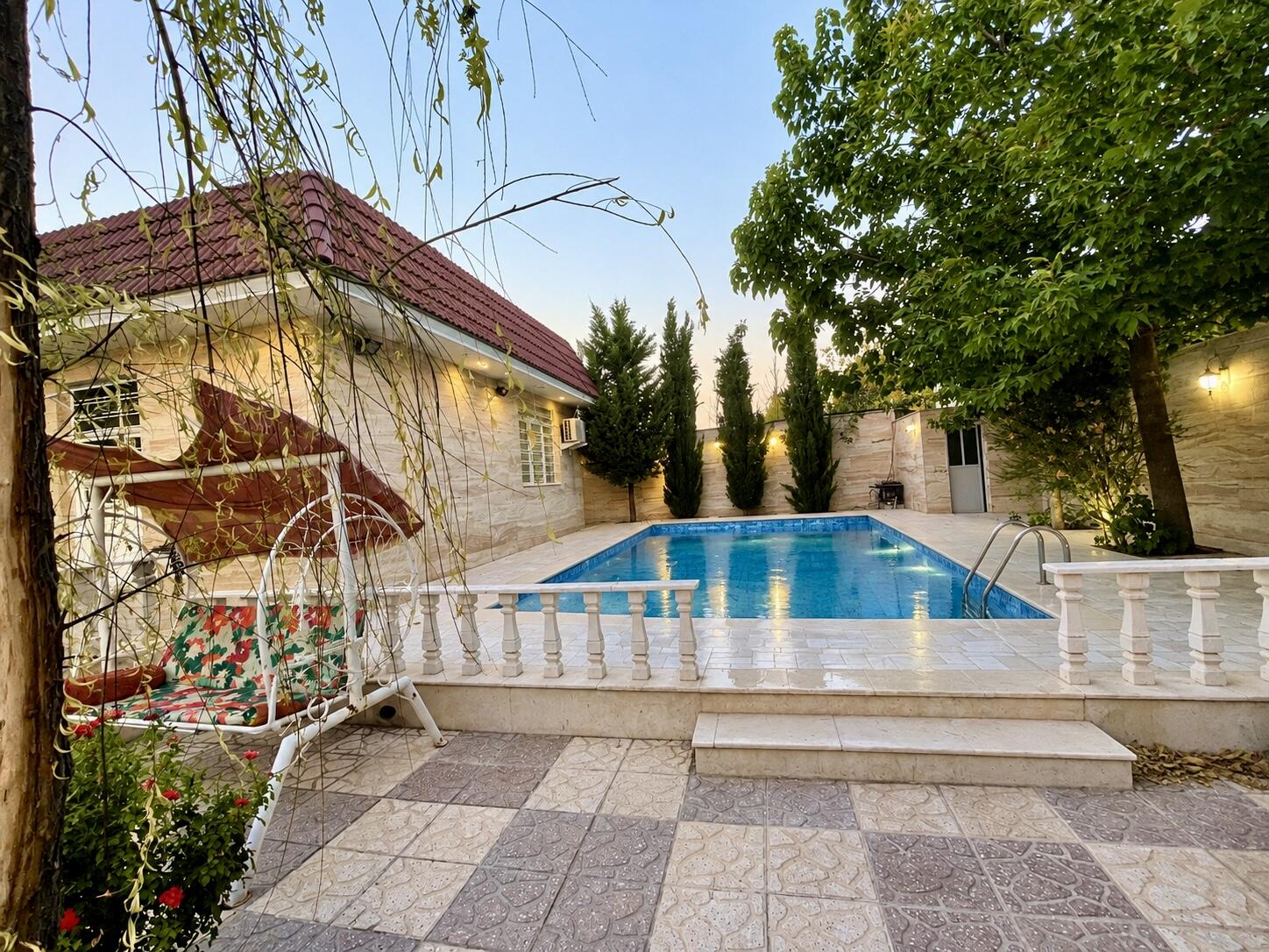 حیاط
